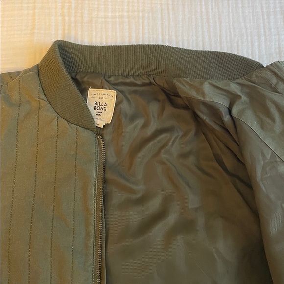 Women’s Billabong Shell We Bomber Jacket - Picture 5 of 5